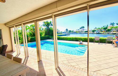 Villa Marco Island - Photo 25