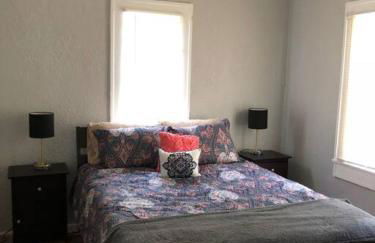 Historic 1920 Bungalow Minutes from DTSP - Foto 6