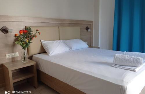 KELLY APARTMENTS - Photo 6