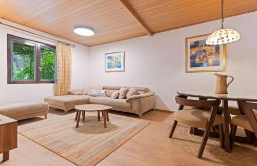 Quiet Villa near Split, Heated Pool, View, Nature - Foto 25