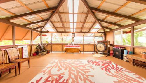 THE MAGICAL LAVA TEMPLE with EPIC Volcano Views! - Foto 1