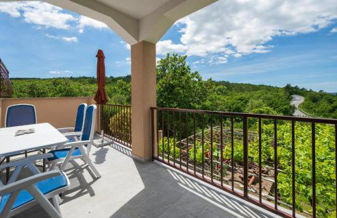 Beautiful Apartment In Labin - Photo 7