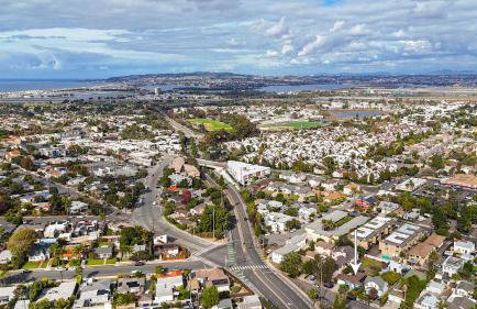 10 Min to the Beach Colorful Home Huge Yard - Foto 47
