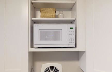 Hazel's Hideaway apt in walkable historic area - Foto 16