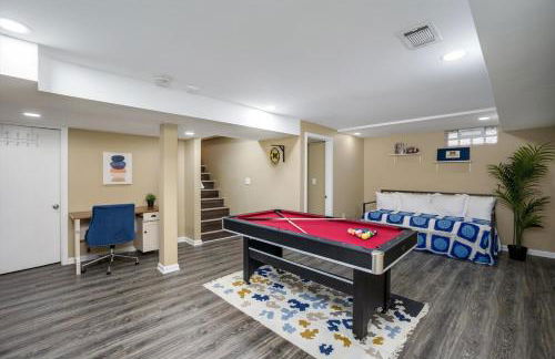 10 Mins To The Big House and Sleeps Up To 10 Guests - Foto 5