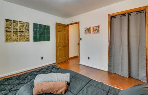 Quiet Catskill Getaway with Fire Pit - Near Hiking! - Foto 24