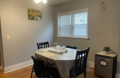 Buffalo 4BR Home 5 Beds, Near Airport & Downtown - Foto 13