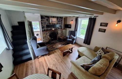 Cosy riverside cottage in beautiful Corris - Photo 1