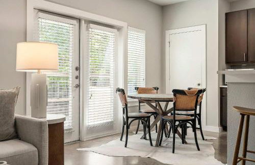 South Lamar Retreat - Sauna, Plunge & Pickleball - Foto 9