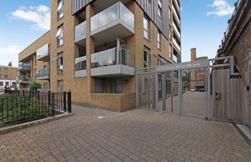 Canary Cityscape- stylish 3 bedroom apartment - Foto 16