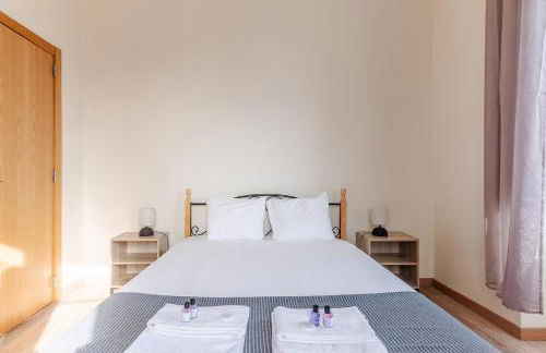 Alfama the city and the river - Foto 32