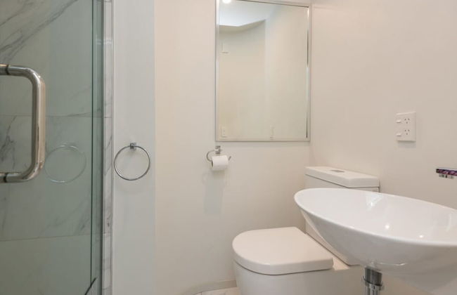 Kilmore Apartment - Photo 20