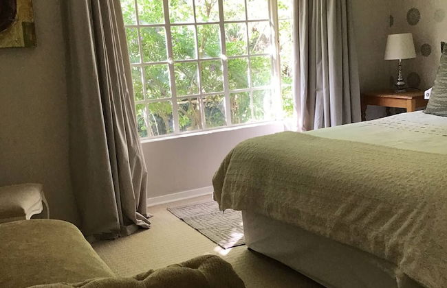 Fully Furnished 3 Bedroom House In in Pentagon Park Bloemfontein - Photo 3