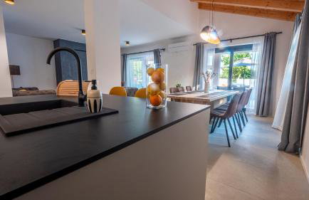 Family villa Alves with pool and grill in Porec - Foto 8