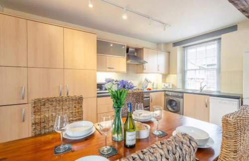 Picture Perfect Location Stunning 2 Bedroom Apartment with parking - Foto 5