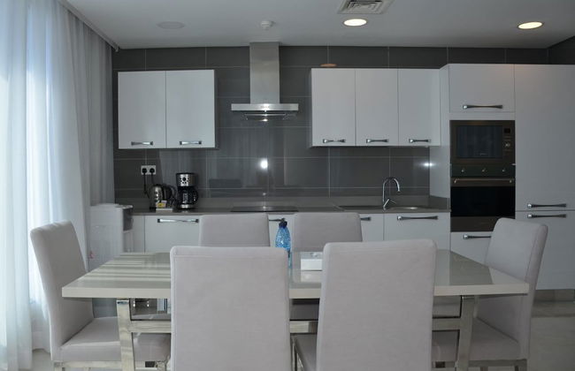 The Lodge Suites - Photo 17