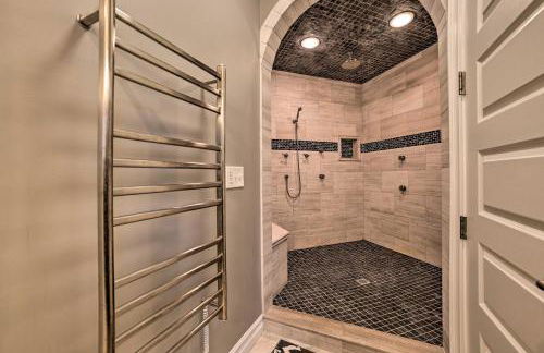 Luxe Waterfront Home with Private Lake Access! - Foto 14