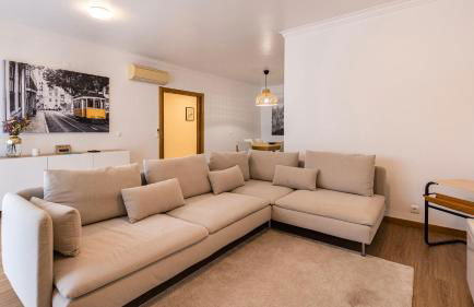 3 Bedroom Oeiras Wonder W/ Balcony by LovelyStay - Foto 34