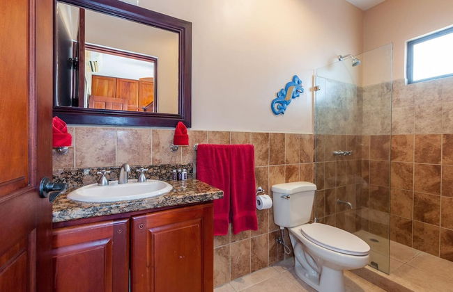 Big Hillside Villa in Potrero With Pool and Panoramic Ocean Views - Photo 20