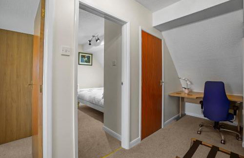 House - Sleeps 6 & Free parking - Foto 24