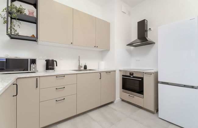 Cosy Apartment With Balcony by Renters - Foto 10