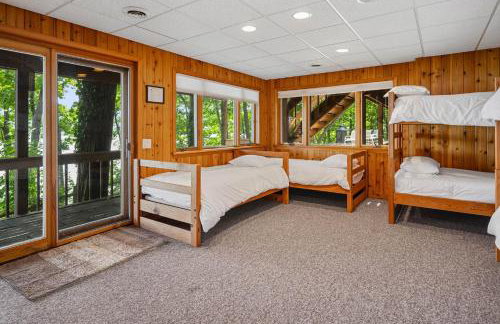 Lake house w/ indr pool and jacuzzi - Foto 37