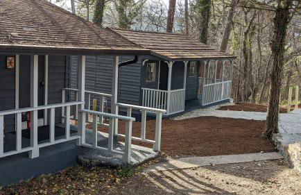 Adventure Cabin 5 - King w Private Hot Tub - Foto 26