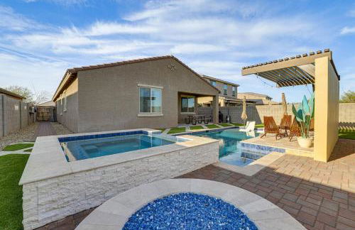 Outdoor Oasis with Pool and Spa Goodyear Getaway - Foto 26
