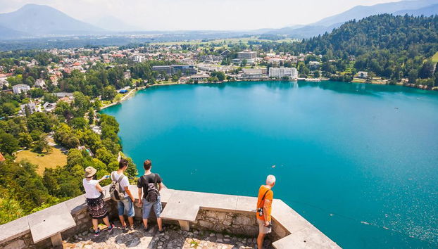 Explore Bled and Bohinj Lakes with Skofja Loka - Full-Day Tour - Foto 2