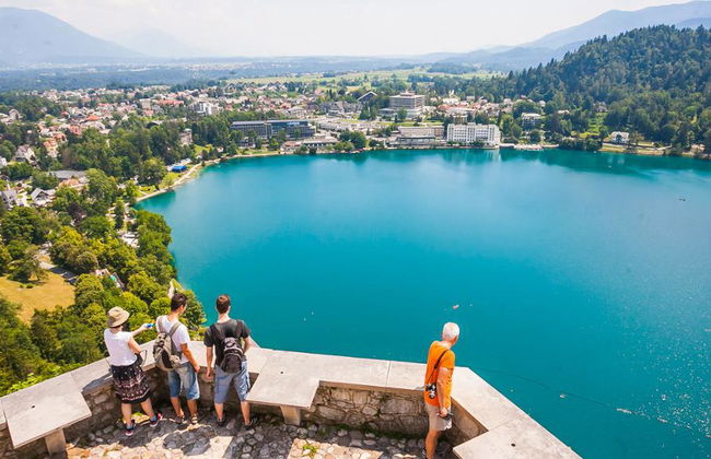 Explore Bled and Bohinj Lakes with Skofja Loka - Full-Day Tour - Foto 2