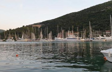 RozART - river marina apartment with free parking - Foto 25