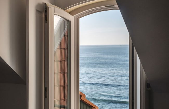 Seaview Castle by Cadenzalux - Photo 38