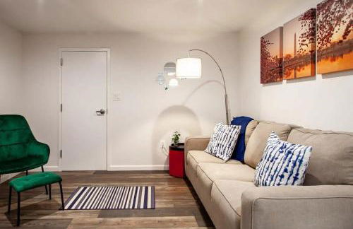 Fantastic Falls Church HomeBase for DC area travel - Foto 6