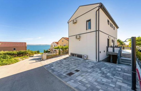 Beautiful Apartment In Rtina With Wifi - Foto 2