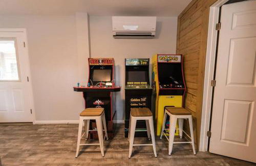 Somewhere On A Beach - 4 bedroom -Private Pool - Hot Tub - Fire Pit - Game Room - Horseshoe Pits - Walk to beach, Sound, arcade and go carts! - Foto 24