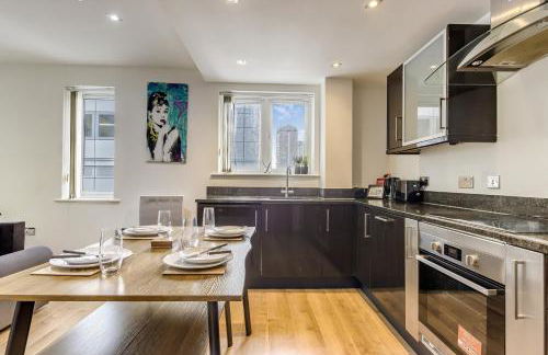 Luxury 2 Bed 2 Bath Canary Wharf Apartment with Balcony - Foto 6