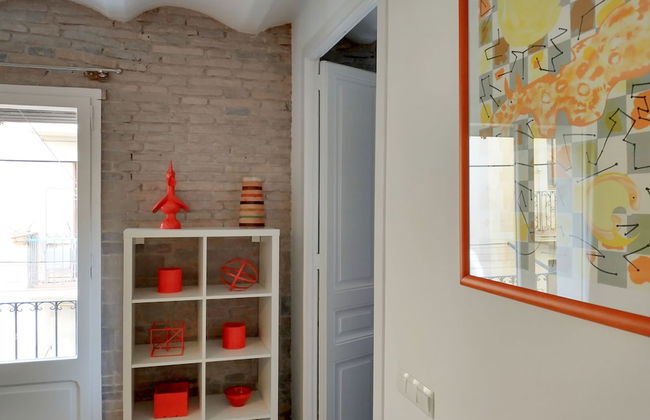 Barceloneta Apartment With Balcony - Photo 11