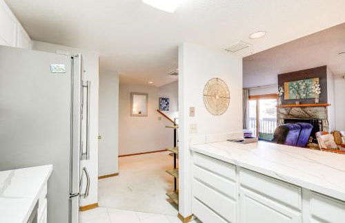 Cozy Flagstaff Retreat with Balcony and Mtn View! - Foto 11