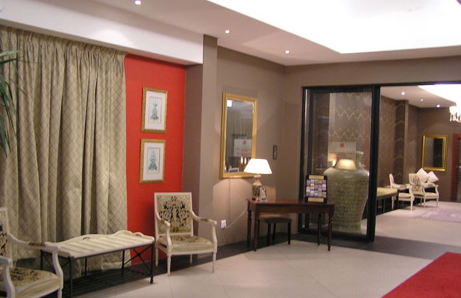 Rockwell Apartments by CTHA - Photo 3