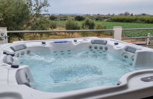 A wonderful relaxing place. Nice view. Romantic sunset - Foto 7