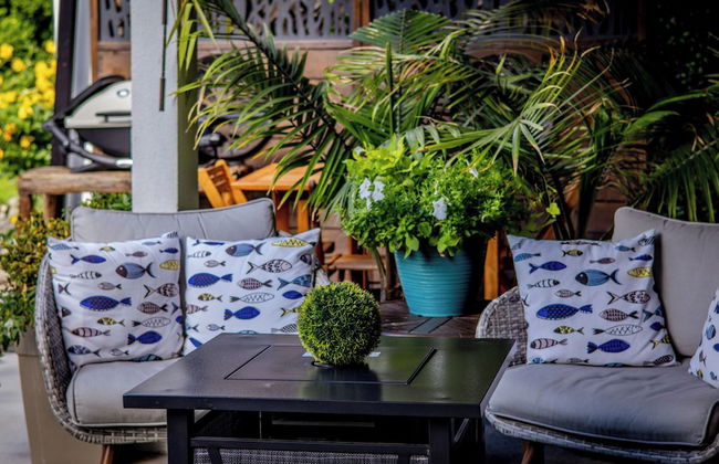 Rayleigh River Retreat - Garden Oasis - Photo 55