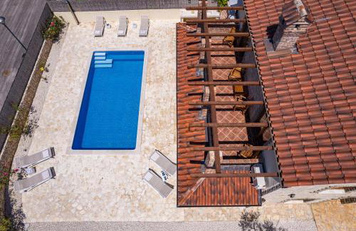 Villa Brioni with pool by Rentistra - Foto 23