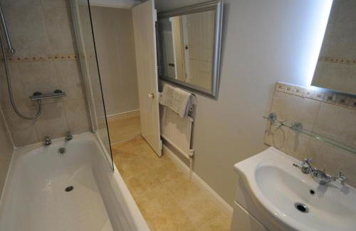 Church Cottage, Charmouth - Photo 19