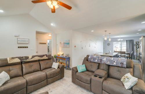 1 Mi to Colonial Beach Boardwalk Home with Fire Pit - Foto 5
