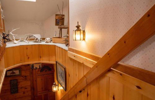 Warm Woodland Getaway with Land - Foto 13