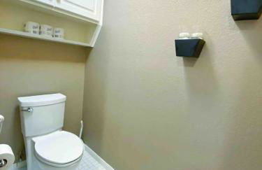 Shaded Oaks Suite Luxury Stay by the Golf Course - Foto 13