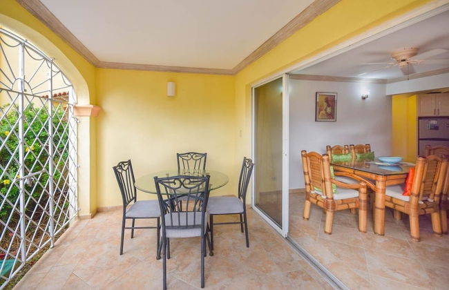 Modern 2-bed Apt Near Beach In St. Lawrence Gap 2 Bedroom Apts by Bluescape - Foto 67