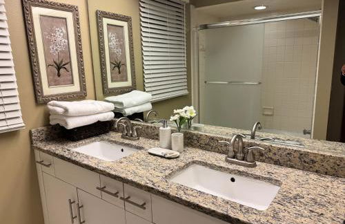 Luxury 5BR Estate: Media Room & Golf | Sleeps 14 - Foto 13