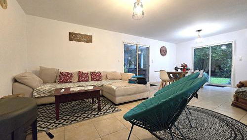 Le Parc Jean Édouard - Spa avec jacuzzi privé - Superbe villa 4 chambres - 9 couchages - 6 lits - Poêle - Parking - Climatisation réversible- Terrasse ombragée et grand jardin - Foto 3, Garden view