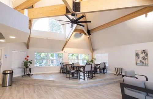 3BR Disney Home with Pool , Arcade and Hot Tub - Photo 34